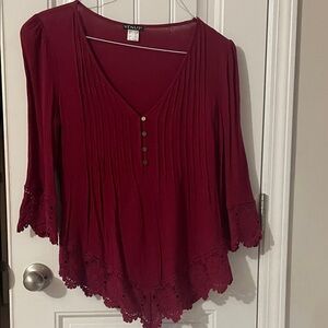 VENUS Women's Deep Red Lace Accent Blouse